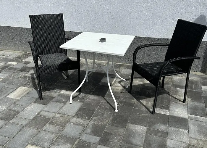 Merci アパート ポレッチ